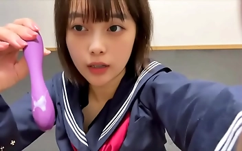 交换 Seductive Office Temptress Ignites Passion in Cozy Toilet