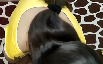 护士 Sizzling Night with a Busty Waitress-First-Day Passion Ignites!