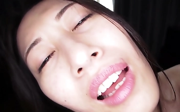 精品 Tantalizing Japanese Temptress Enjoys Wild Pussy Playtime With