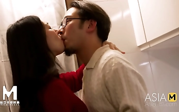 三区 Skillful Japanese Teacher's Mind-Bending Blowjob Delights Students