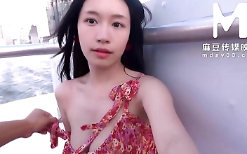 三区 Adorable Teen With Pigtails Tempts Teacher For Extra