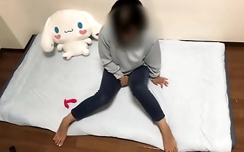 日本 Bold Exhibitionist Reveals His Manhood in Public Spaces